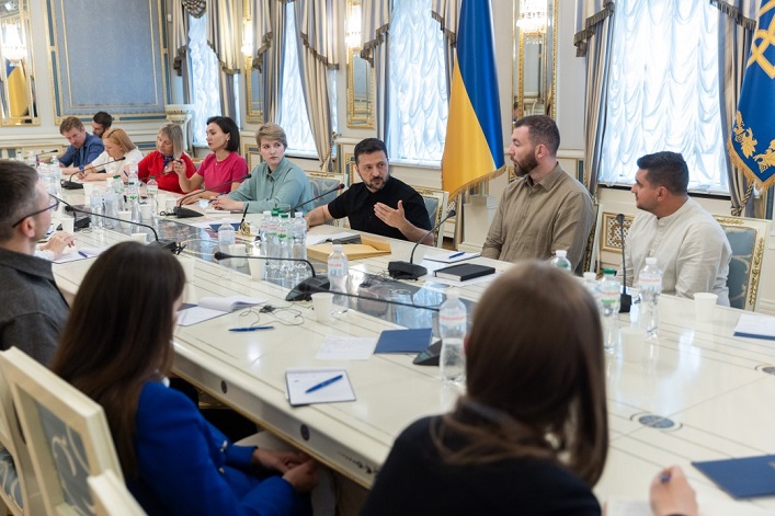 Ukraine plans to produce its weapons in other countries, aims to export technology, and forecasts $43B in domestic defense industry investment.