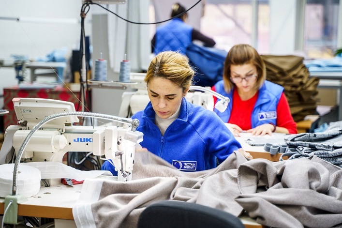“Зворотна релокація”: український виробник текстилю запускає на заводі в Чернігові обладнання з польської фабрики.