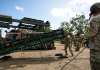 США розблокували частину збройних постачань для України.