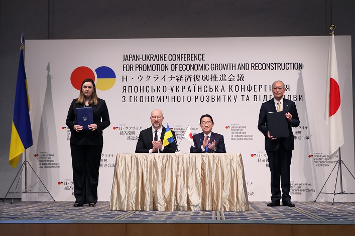 Україна та Японія посилюють стратегічну співпрацю: надано $10 млрд допомоги за час війни й підписано численні угоди про співробітництво.