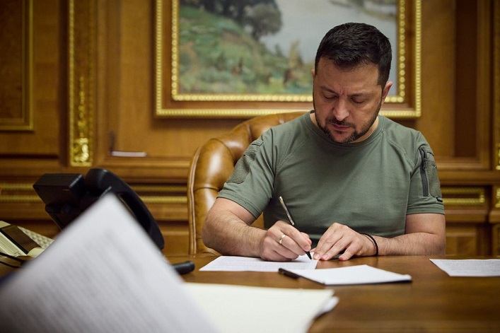 Більше ресурсів на оборону: Зеленський підписав указ про аудит видатків держбюджету.