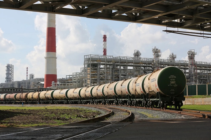 Росія за пів року втратила $20 млрд внаслідок падіння нафтових цін і зупинки газового маршруту через Україну.
